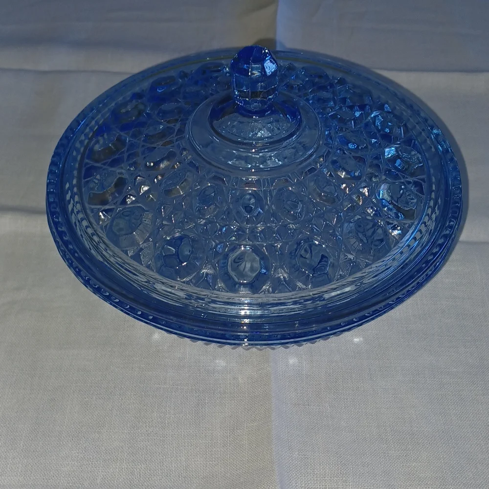 Vintage Federal Glass Windsor Button & Cane candy dish with lid - Picture 5 of 6